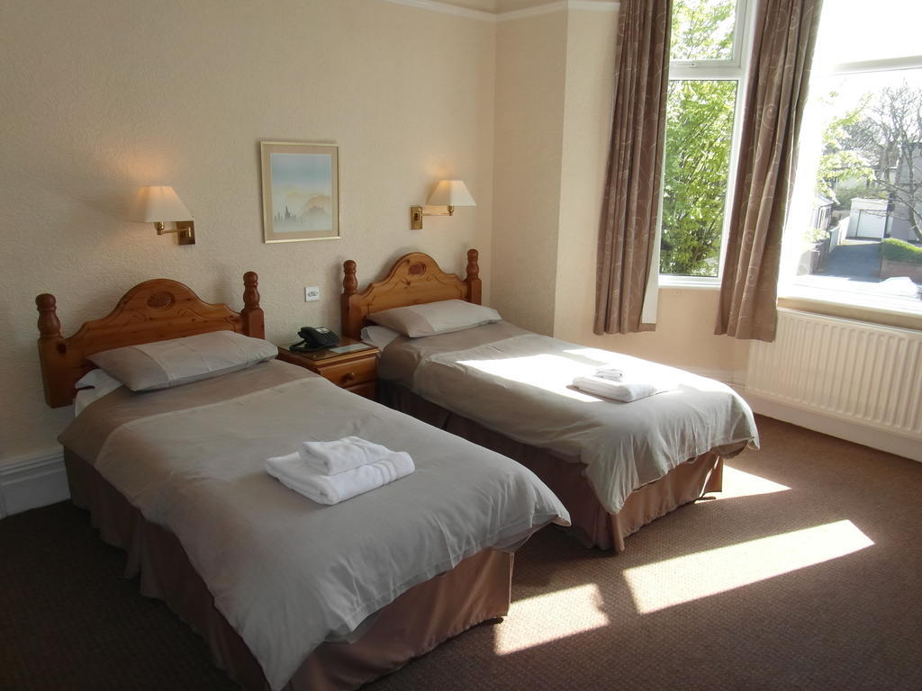 Lisdoonie Hotel Barrow-in-Furness Buitenkant foto