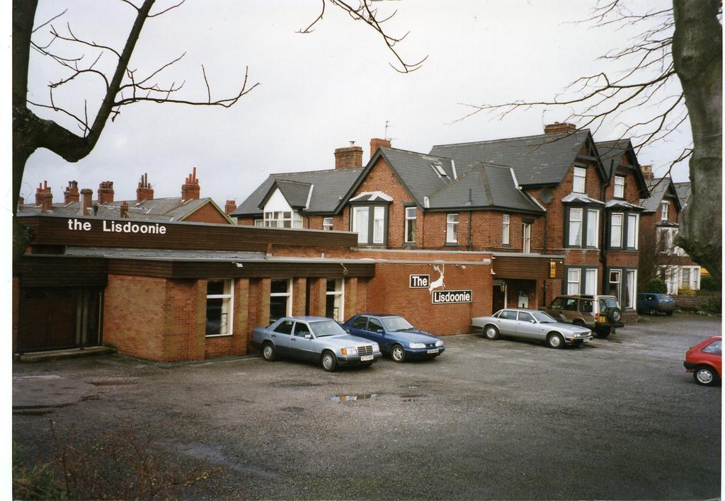 Lisdoonie Hotel Barrow-in-Furness Buitenkant foto